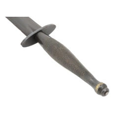 Fairbairn Sykes B-2 Dagger