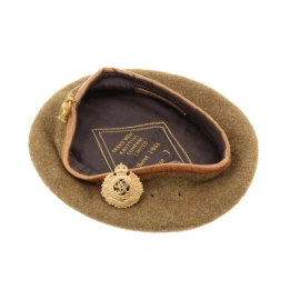 Béret Canadian 1944 & Cap Badge Royal Canadian Engineers