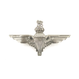 Cap badge Parachute Regiment British Airborne