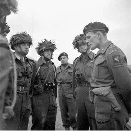 Paire d'Insignes "Airborne" Strip Imprimés