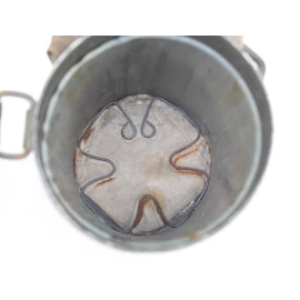 Masque anti-gaz Wehrmacht dans son boitier camouflé trois tons 1944
