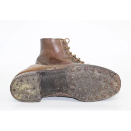 Paire de brodequins de combat 1944