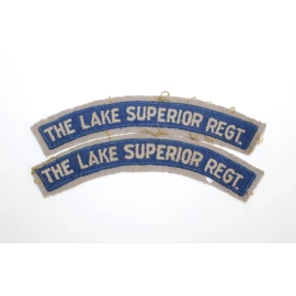 Pair of Canadian badges "The Lake Superior Regiment"