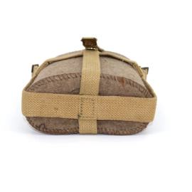 Canteen Canadian 1943